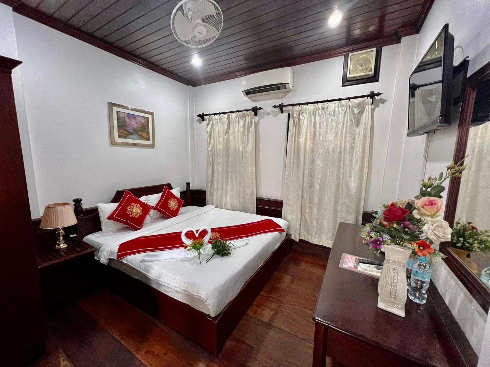 Villa Vieng Sa Vanh Hotel Luang Prabang Ngoại thất bức ảnh