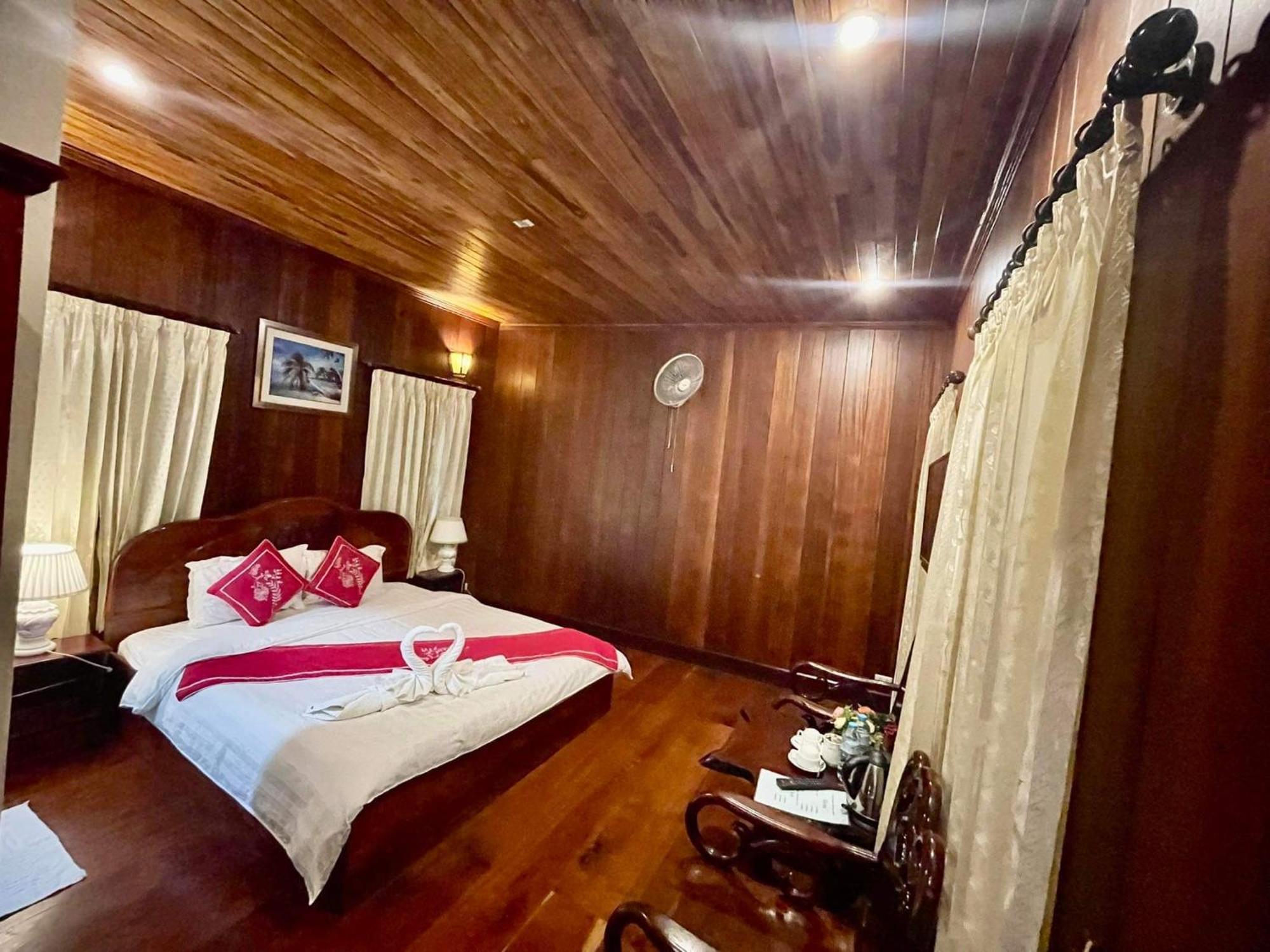 Villa Vieng Sa Vanh Hotel Luang Prabang Ngoại thất bức ảnh