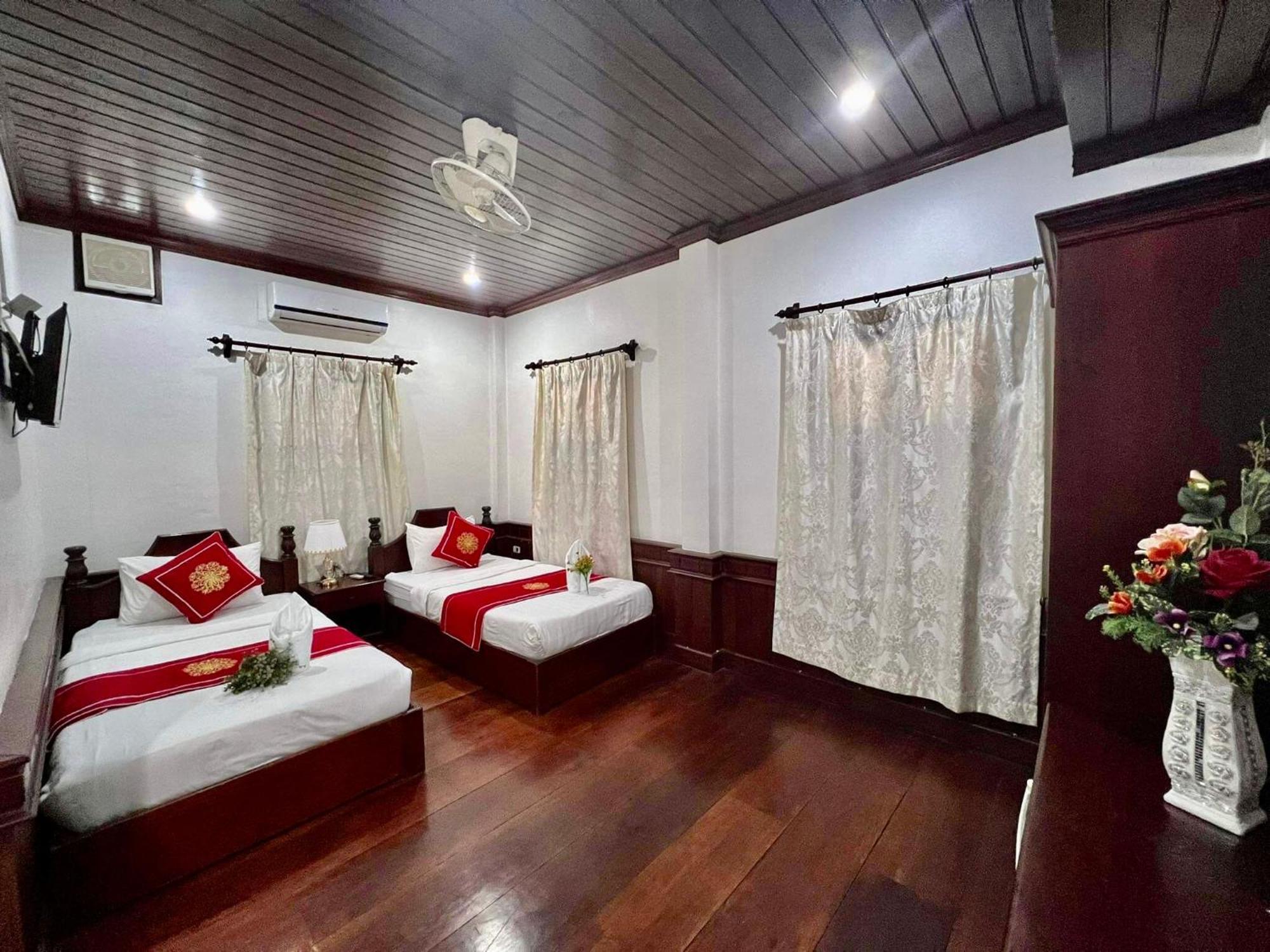 Villa Vieng Sa Vanh Hotel Luang Prabang Ngoại thất bức ảnh