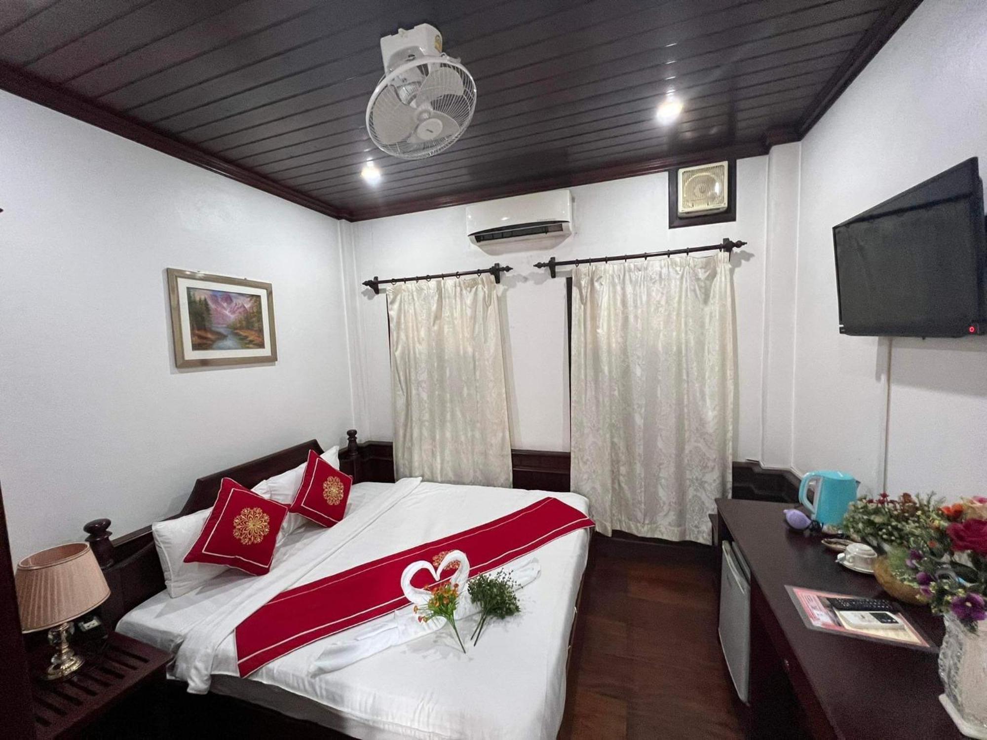Villa Vieng Sa Vanh Hotel Luang Prabang Ngoại thất bức ảnh